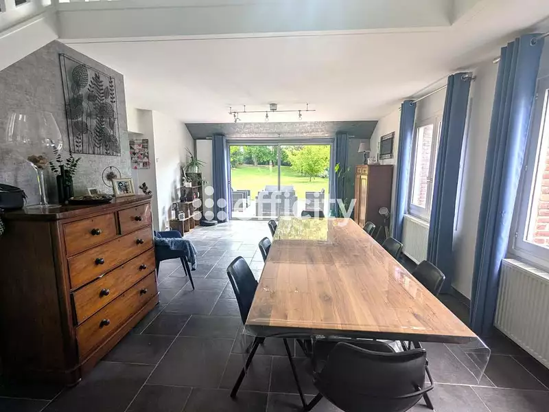 Maison, 235 m²