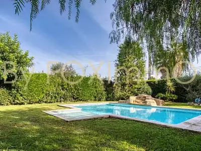 Maison, 240 m²