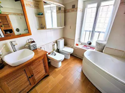 Maison, 296 m²