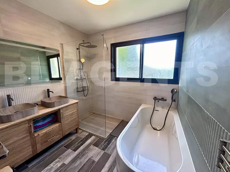 Maison, 137,5 m²