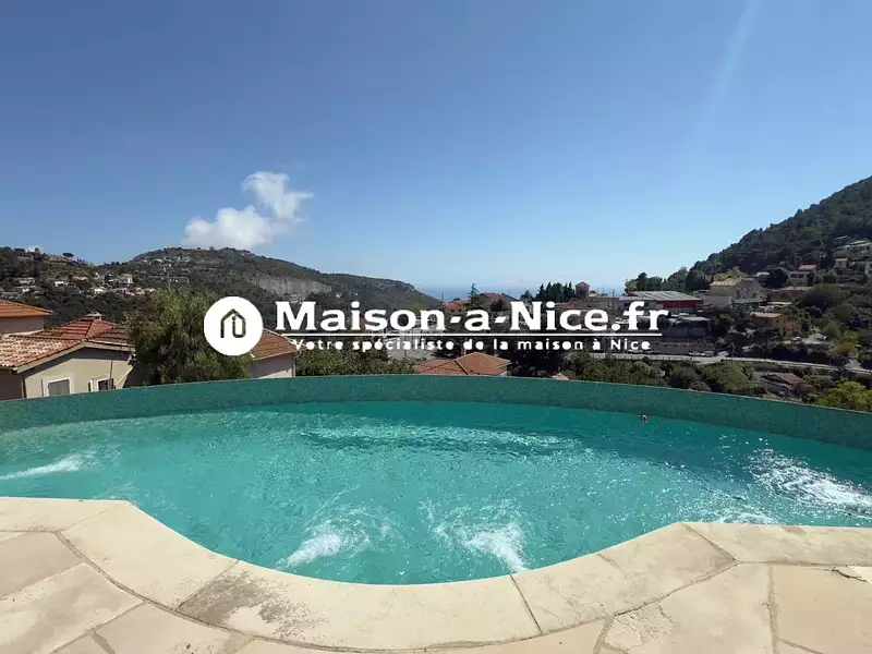 Maison, 333,07 m²