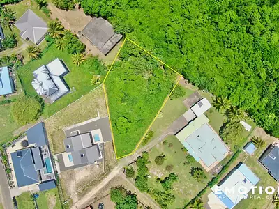 Terrain, 1 340 m²