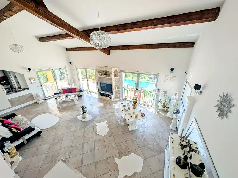 Maison, 370 m²