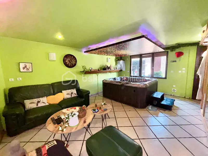 Immeuble, 329 m²