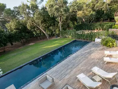 Maison, 953,7 m²