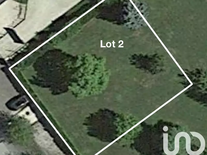 Terrain, 702 m²