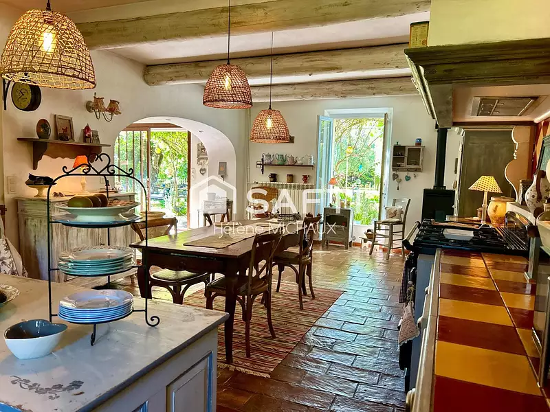 Maison, 400 m²