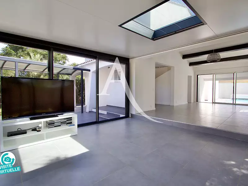 Maison, 167 m²