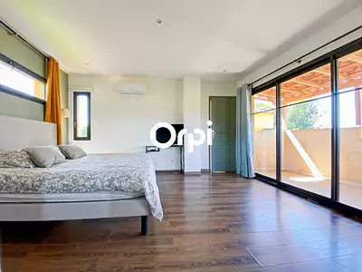 Maison, 203 m²