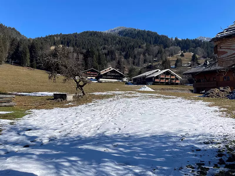 Terrain, 676 m²