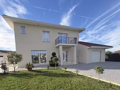 Maison, 146 m²