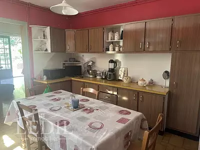 Maison, 225 m²