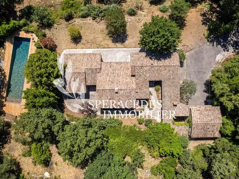 Maison, 300 m²