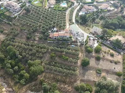 Terrain, 16 000 m²