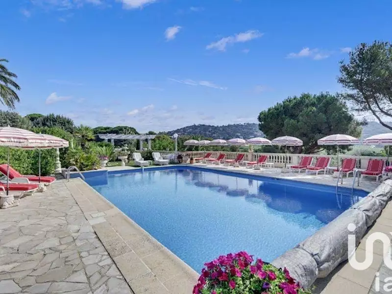Divers, 850 m²