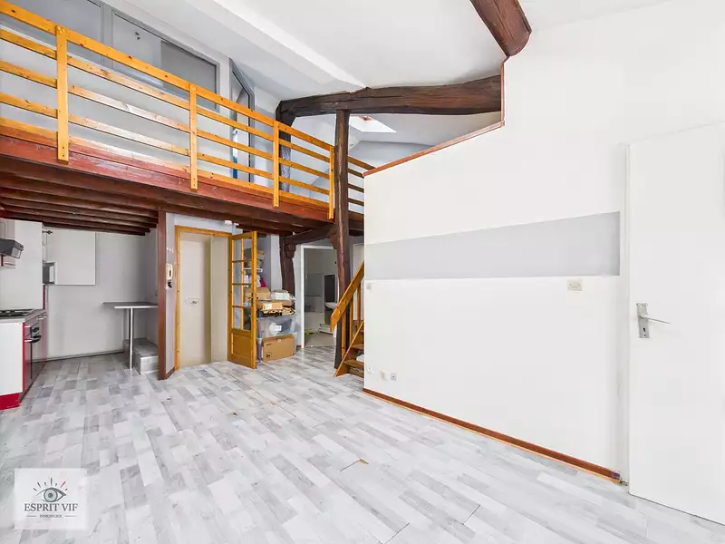 Immeuble, 160 m²