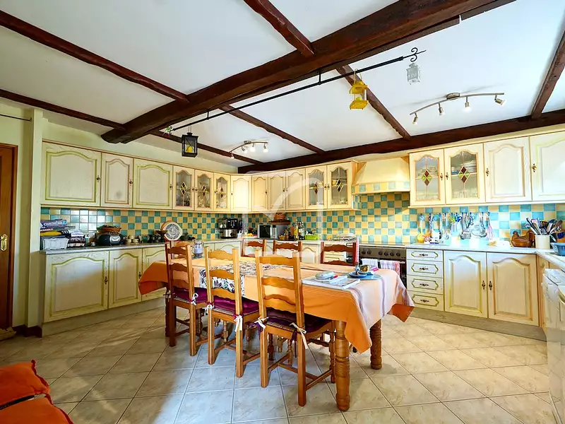 Maison, 222 m²