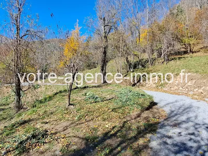 Terrain, 1 340 m²