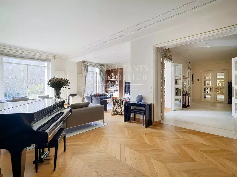 Appartement, 239,77 m²