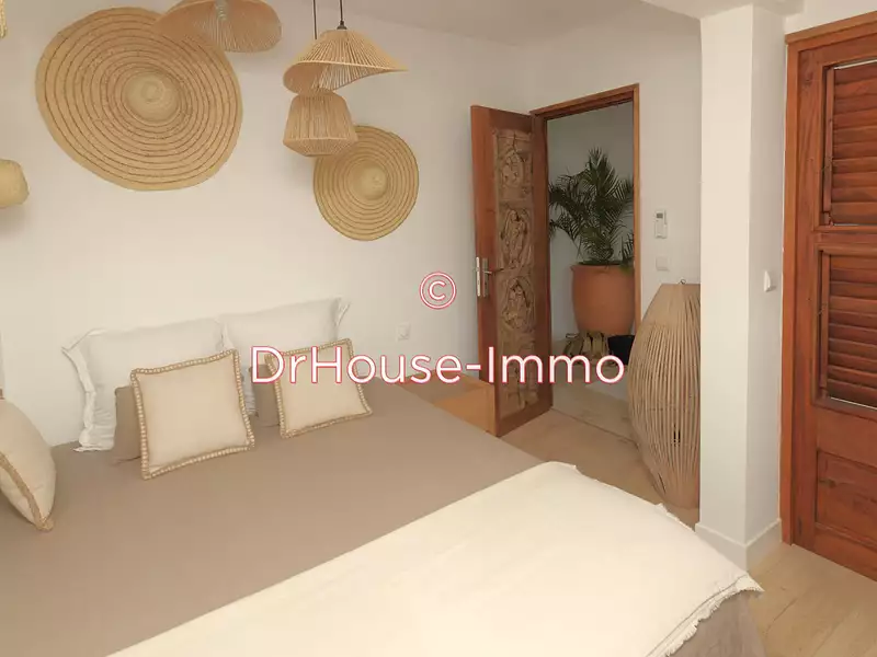 Immeuble, 180 m²