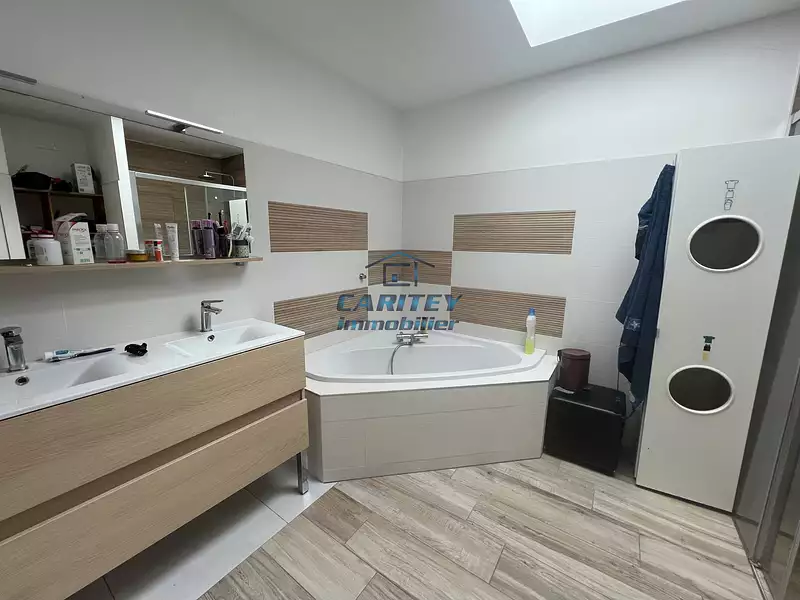 Maison, 253,5 m²