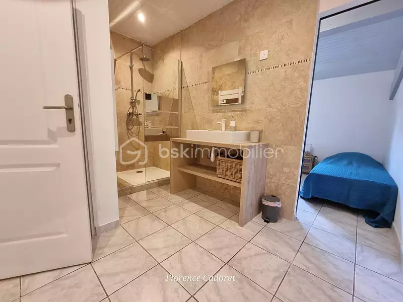 Maison, 239 m²