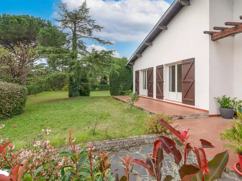 Maison, 260 m²