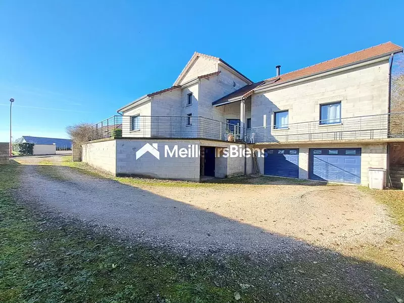 Maison, 241 m²