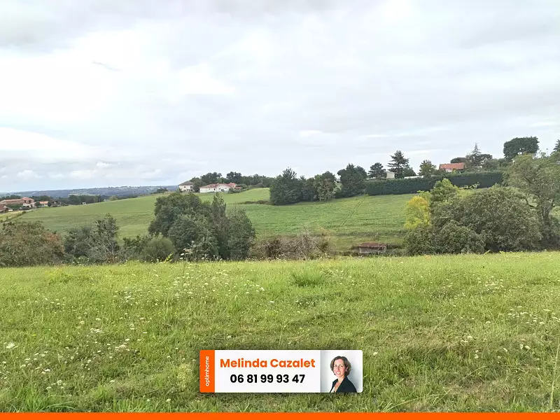 Terrain, 1 600 m²