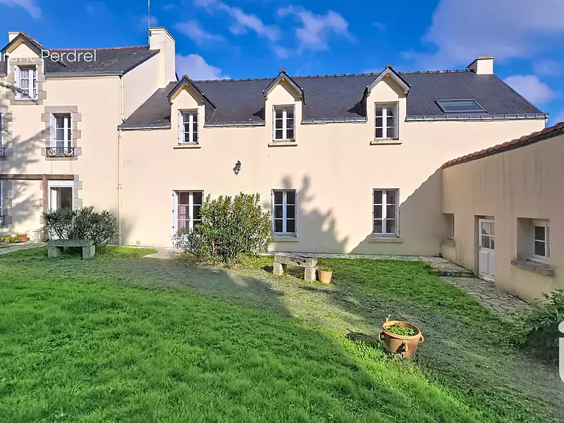 Maison, 251 m²