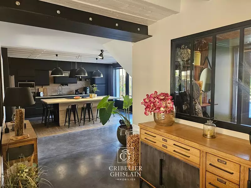 Maison, 250 m²