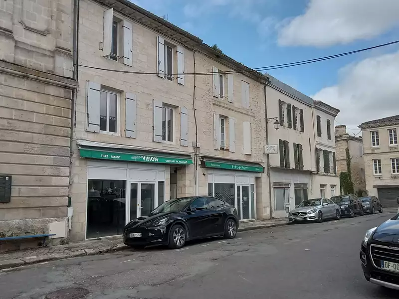 Immeuble, 160 m²