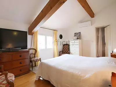 Maison, 196 m²