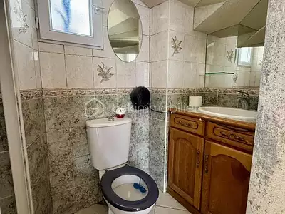 Maison, 240 m²