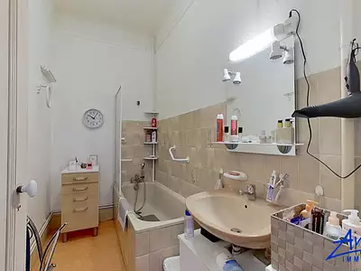 Immeuble, 698 m²