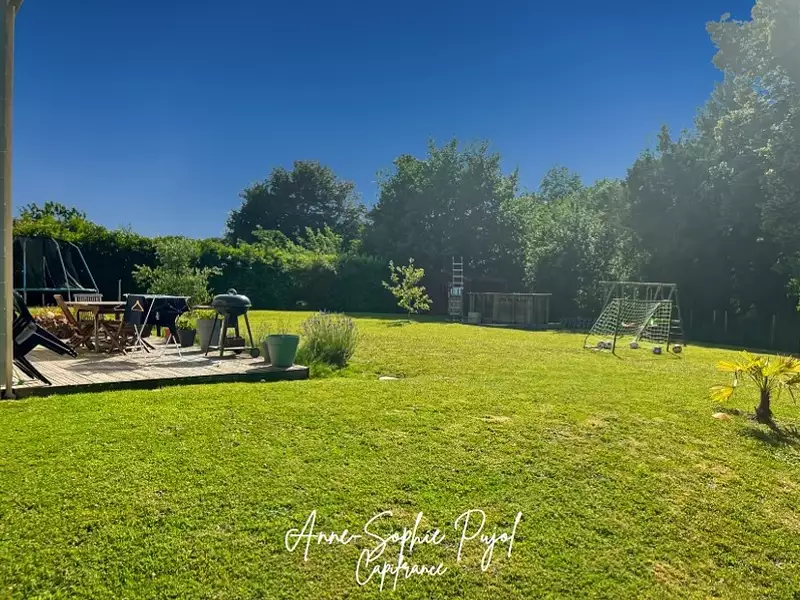 Maison, 164 m²
