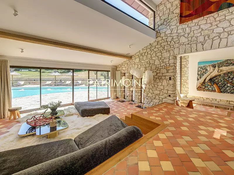 Maison, 700 m²