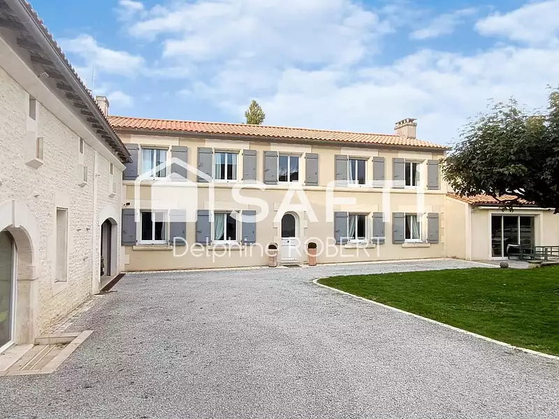 Maison, 275 m²