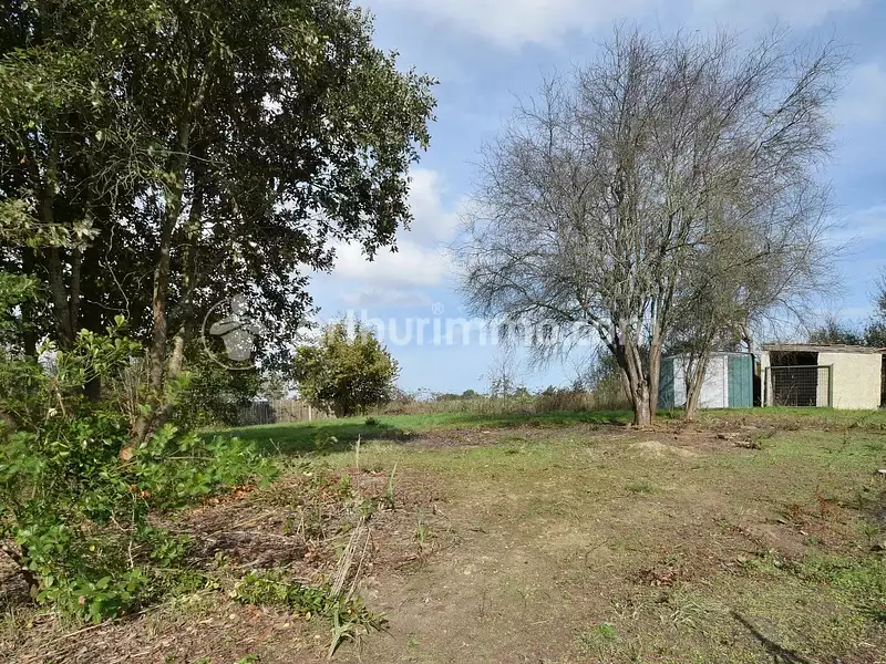 Terrain, 670 m²