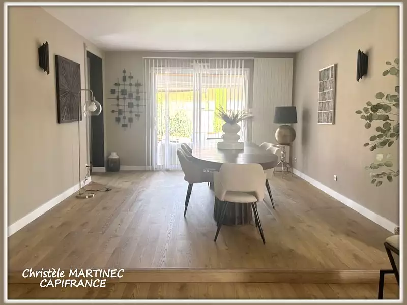 Maison, 226 m²
