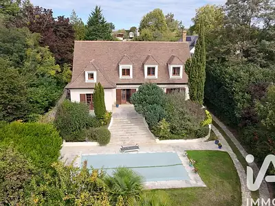 Maison, 235 m²