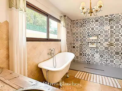 Maison, 228 m²