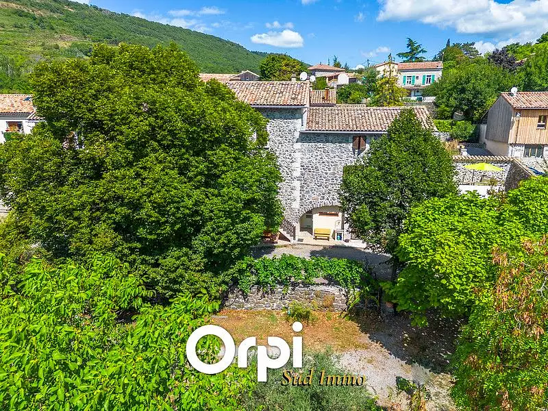 Maison, 257 m²