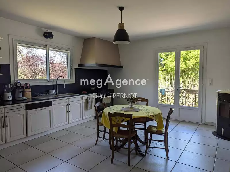 Maison, 300 m²