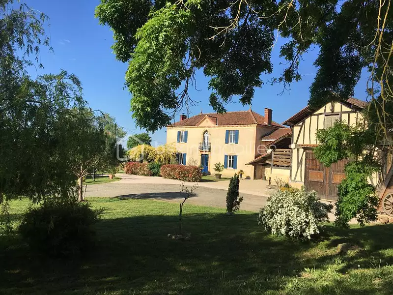 Maison, 161 m²