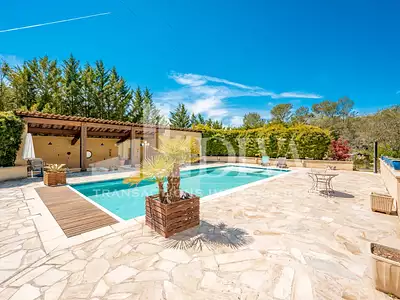 Maison, 222 m²