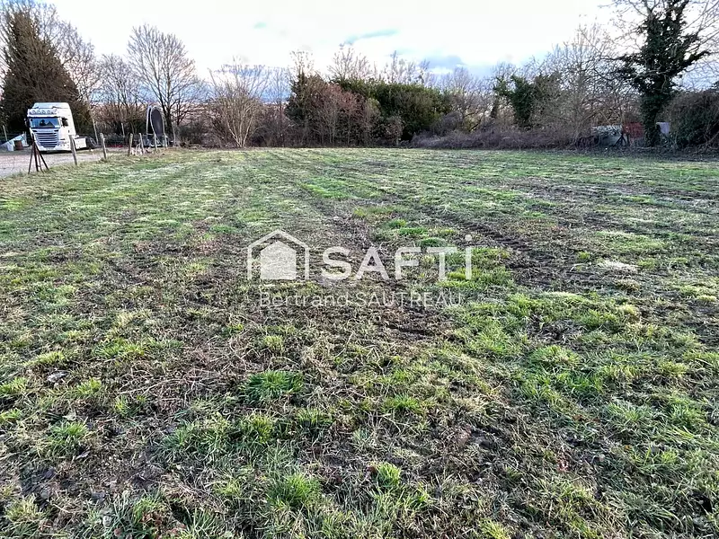 Terrain, 1 018 m²