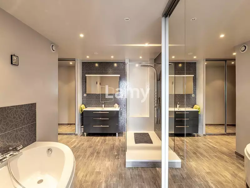 Appartement, 194,96 m²