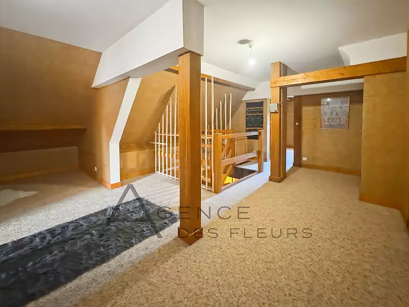 Maison, 220 m²