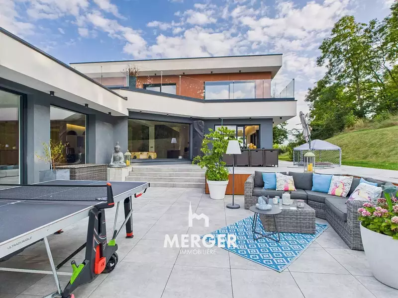 Maison, 330 m²